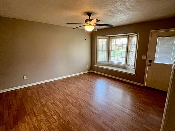 2nd image of 6044 Cordova Rd