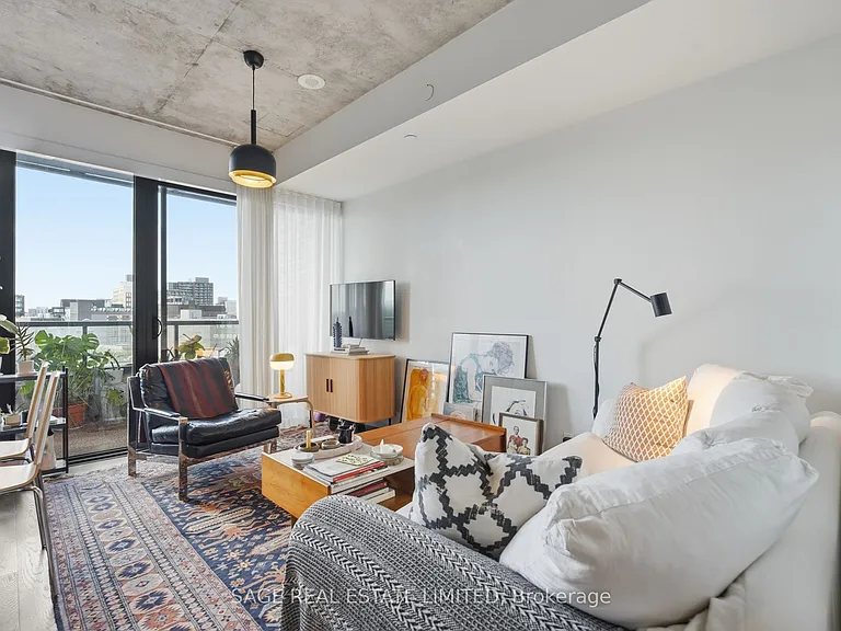 383 Sorauren Ave #706 — Photo 8