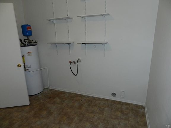 5th image of 3232 Fresno Ave