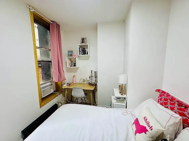 13 Saint Marks Pl #3R — Photo 4
