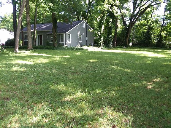 3rd image of 520 Woodland Ave