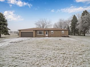 16407 S Gaylord Rd, Lockport, IL 60441