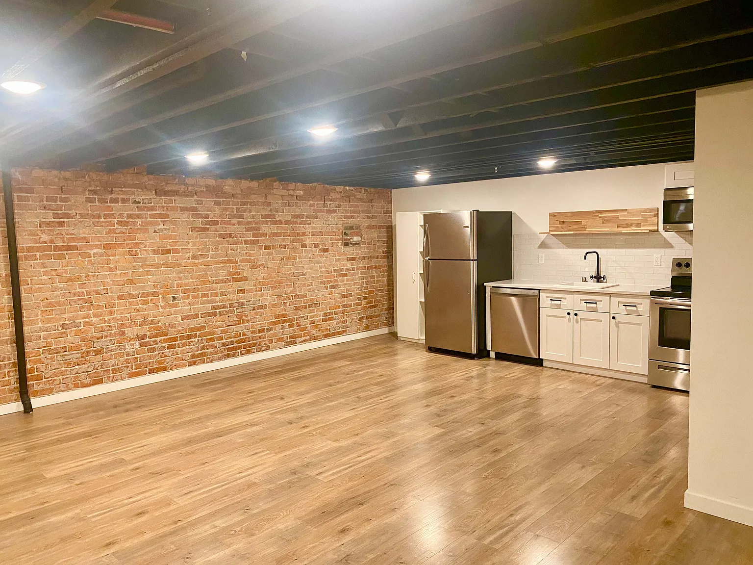 1 bed, 650 sqft, $975 — Photo 2