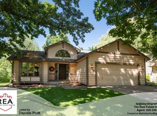 14900 Maywood Dr, Burnsville, MN 55306