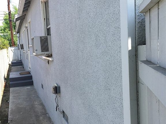 5th image of 1610 N Hollywood Way
