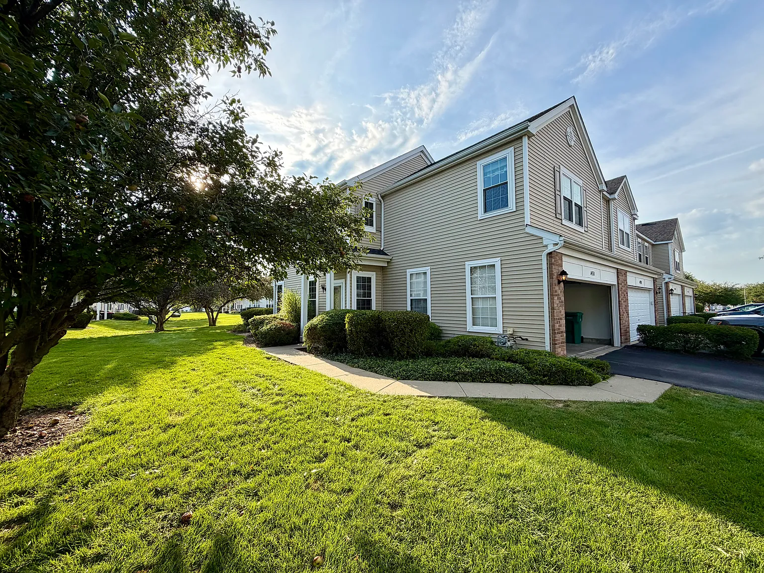 3 bed, 1616 sqft, $2,800 — Photo 3