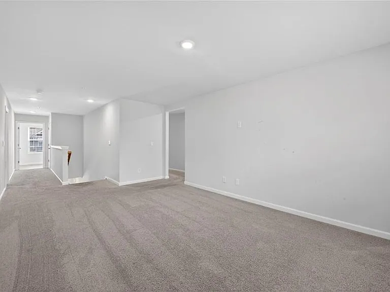 7566 Jennadee Dr — Photo 26