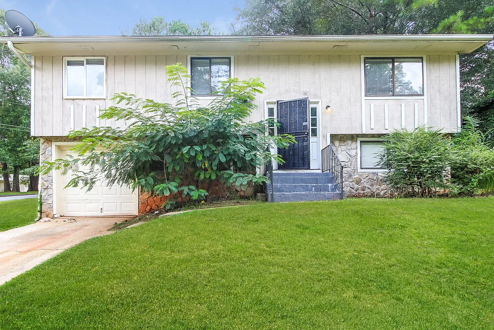 3 bed, 3.0 bath, 1092 sqft, $2,550 — Photo 1