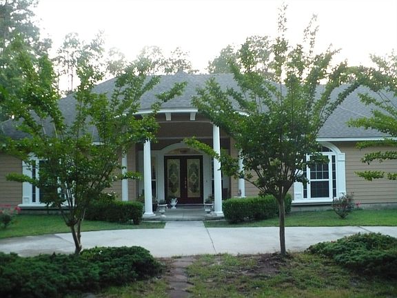 3540 Raintree Dr Front