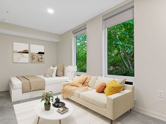 3rd image of 736 Bellevue Pl E #212
