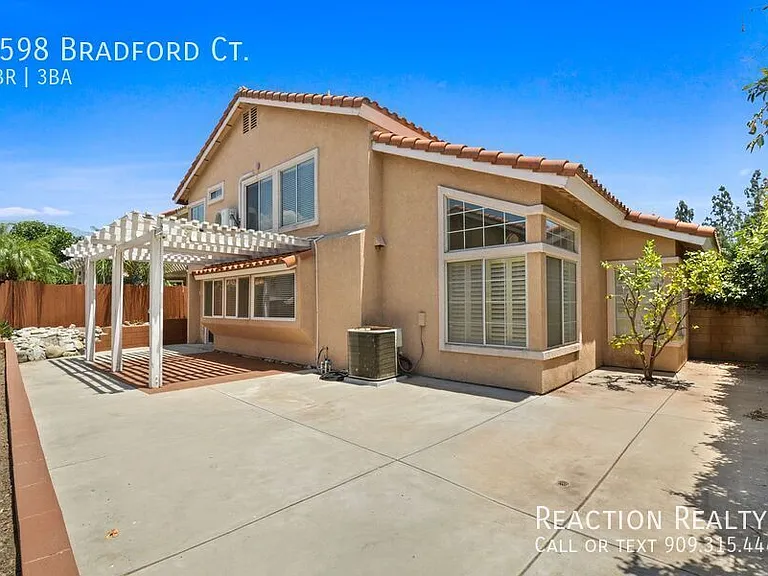 6598 Bradford Ct — Photo 27