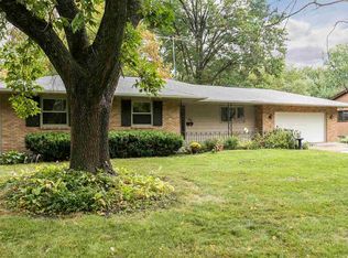 120 Potomac Dr, Iowa City, IA 52245