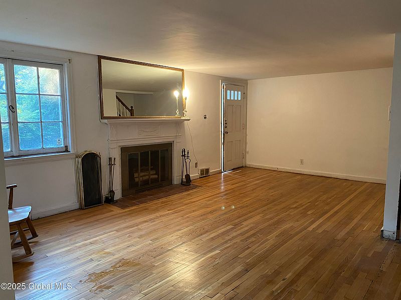 3rd image of 329 S Manning Boulevard