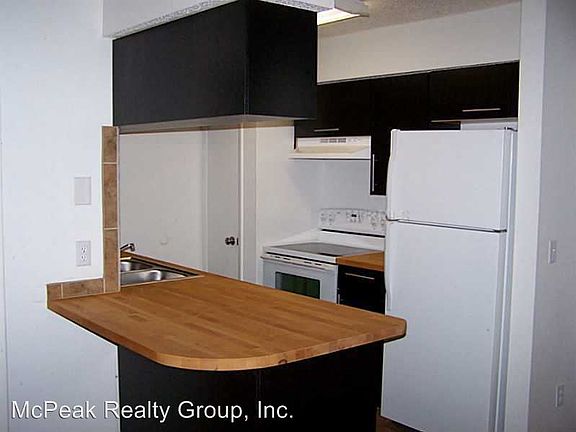 3rd image of 213 Red Cedar Pl