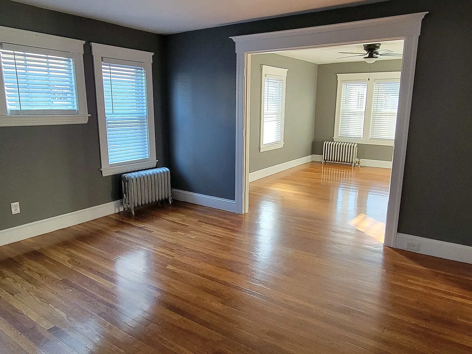 3 bed, 1300 sqft, $2,300 — Photo 2
