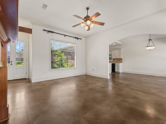 3rd image of 10335 Springpark Ave