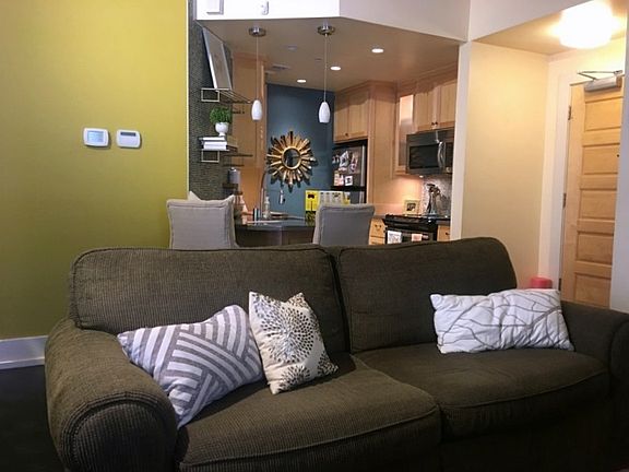 5th image of 215 NW 10th St APT 106