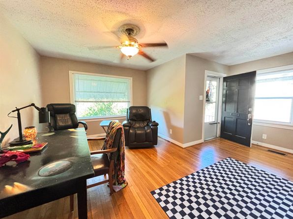 little-rock-arkansas-2065337379 picture