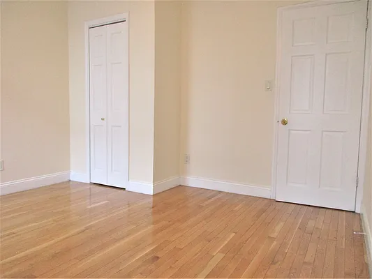Rented by City Connections Realty | media 6