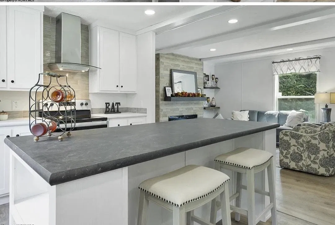 23 Breakiron Hill Rd — Photo 4