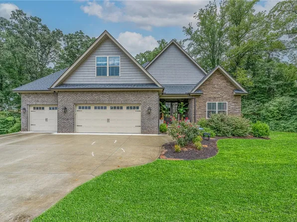 136 Siena Dr, Anderson, SC 29621