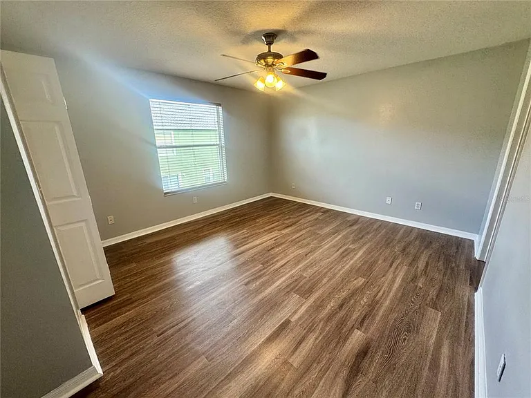 533 Cresting Oak Cir #79 — Photo 17
