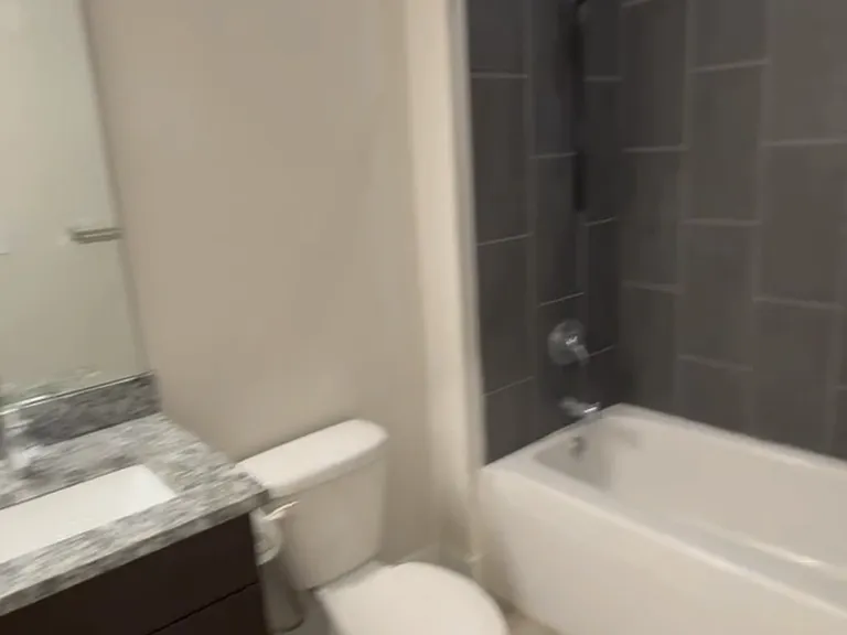 900 E Walnut St #515 — Photo 5