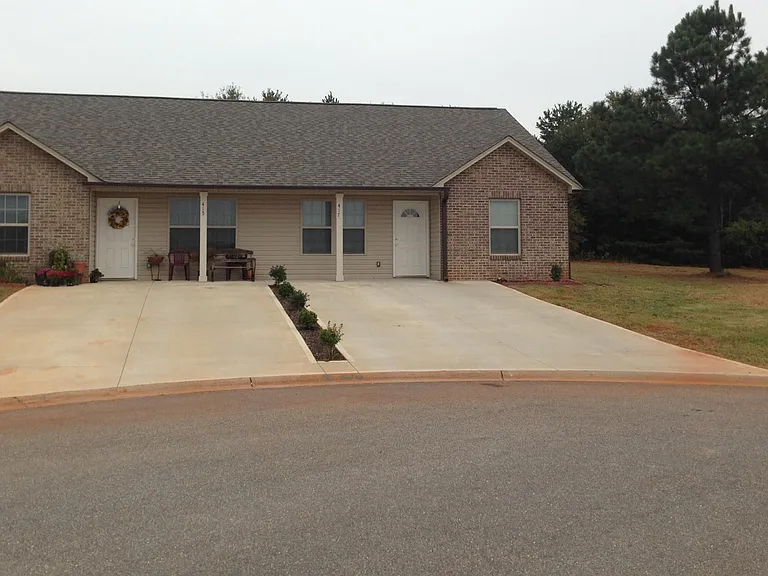 253 Mary High Dr — Photo 1