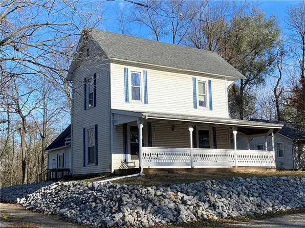 125 W Jackson Ave, Charleston, IL 61920