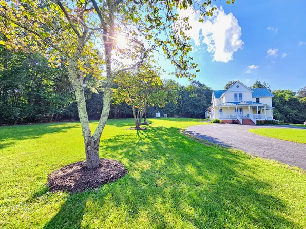 408 Cumberland Ave, New Castle, VA 24127