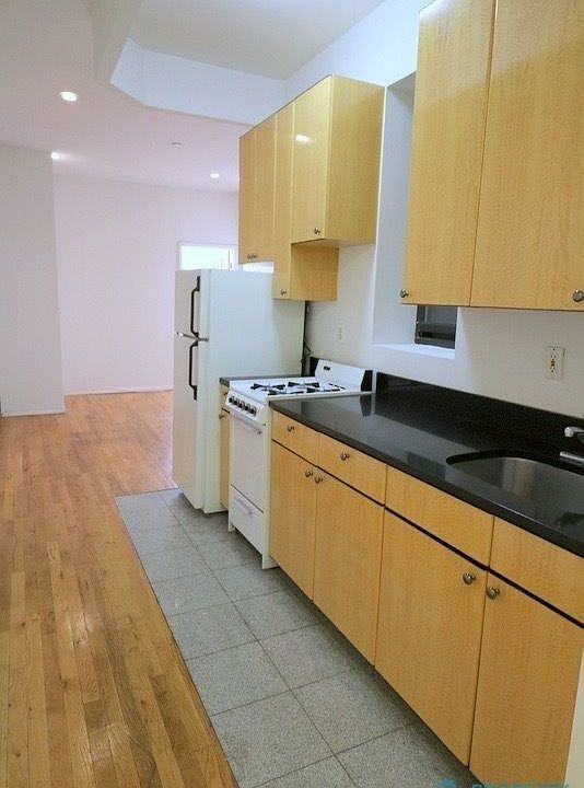 1st image of 407 W 51st St APT 4B