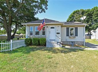 15 Francis Ave, Riverside, RI 02915