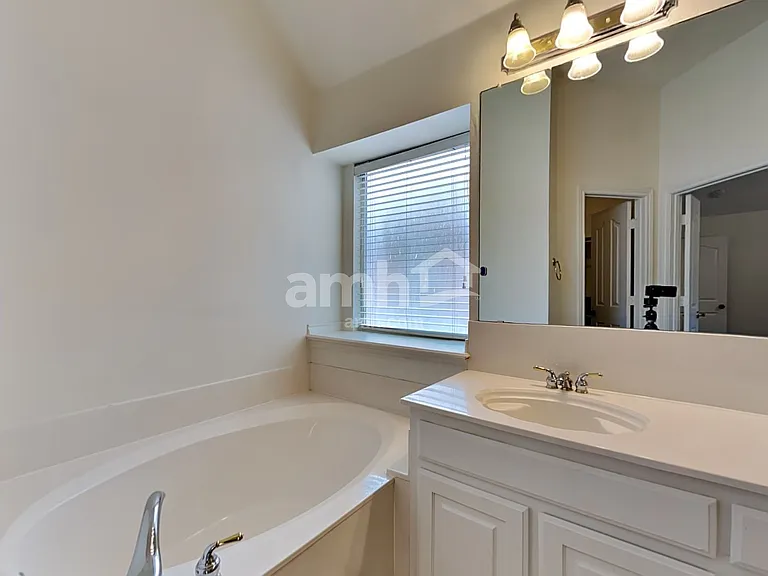 6308 Fall River Dr — Photo 12