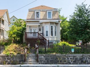 829 Bridge St, Lowell, MA 01850