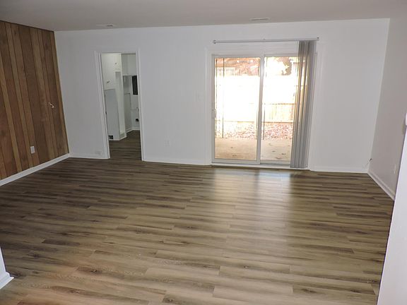 5th image of 405 Hustings Ln Unit D