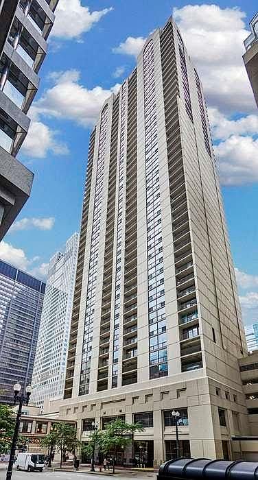 1st image of 200 N Dearborn St Unit 2204