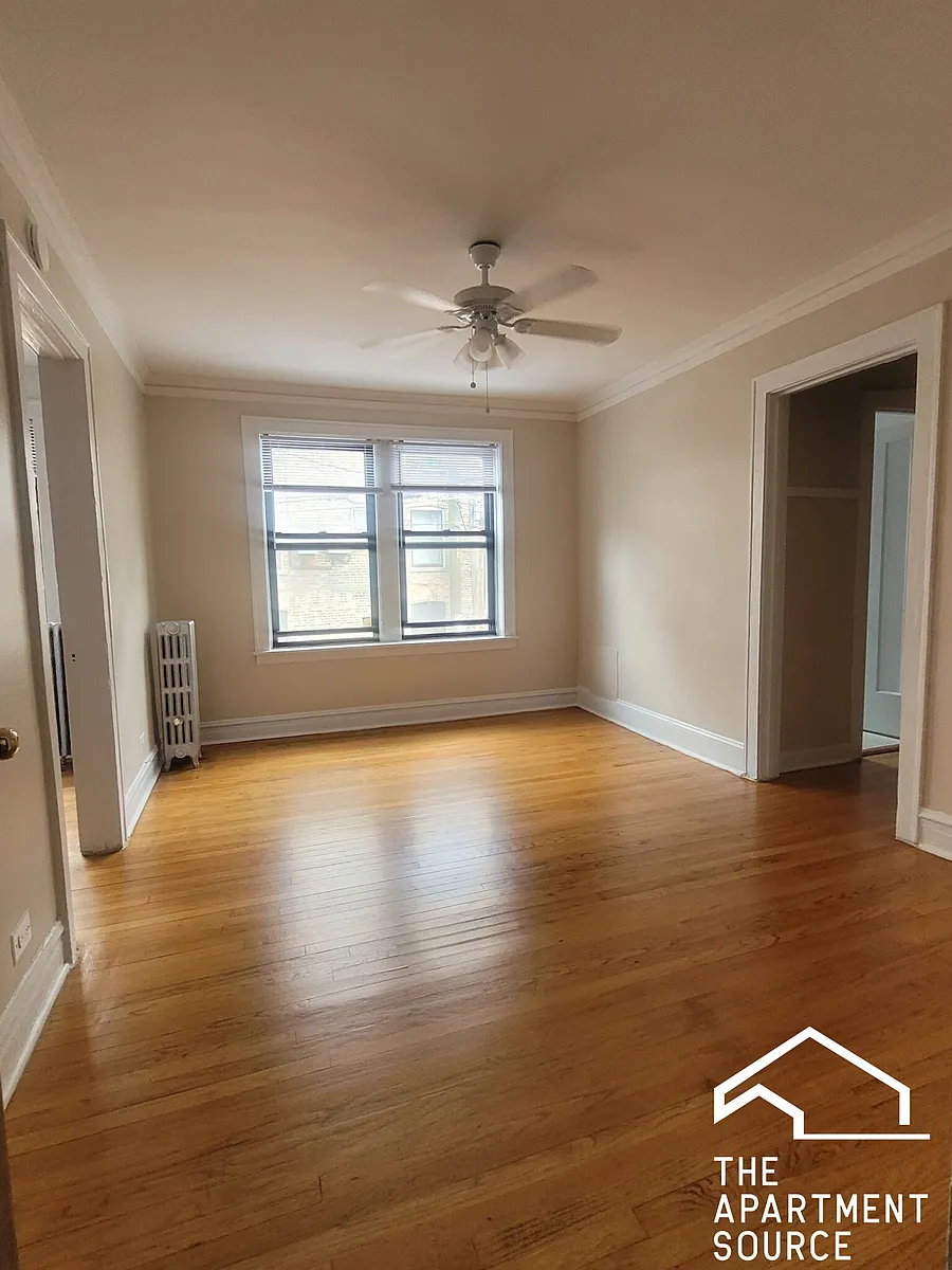 Building Photo - 1717 W North Shore Ave #2E