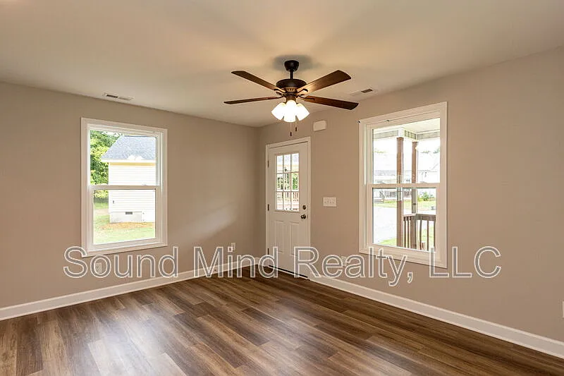 1 bed, 1.0 bath, 750 sqft, $1,115 — Photo 4