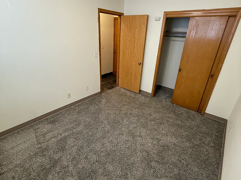 4433 University Ave NE #2 — Photo 6