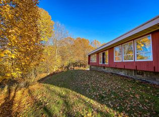 10 Ledgestone Rd, Troy, NY 12180