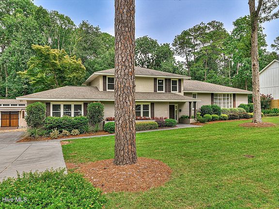 3rd image of 216 Spring Valley Road