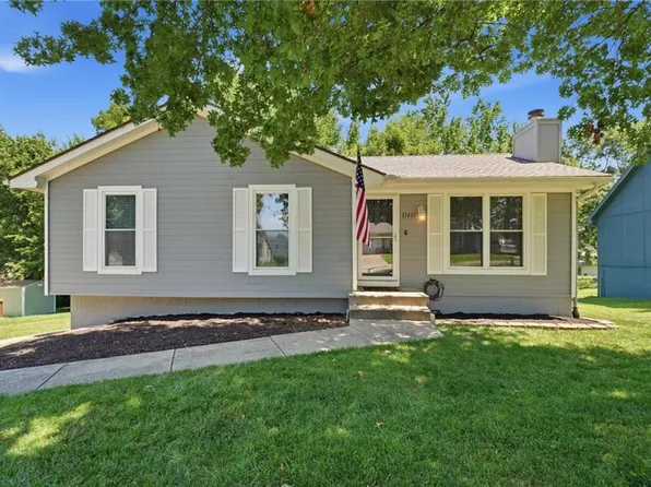 11411 N Walnut St, Kansas City, MO 64155