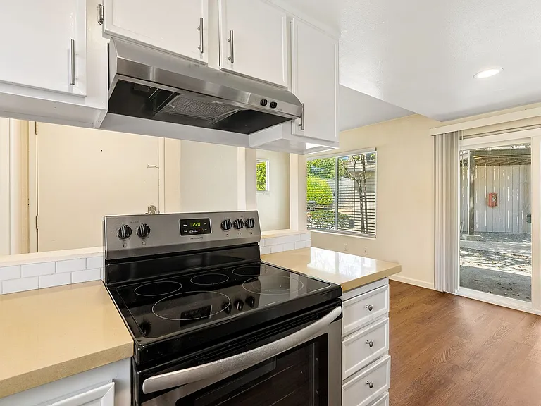 Apartments close to Cal Poly SLO — Photo 11