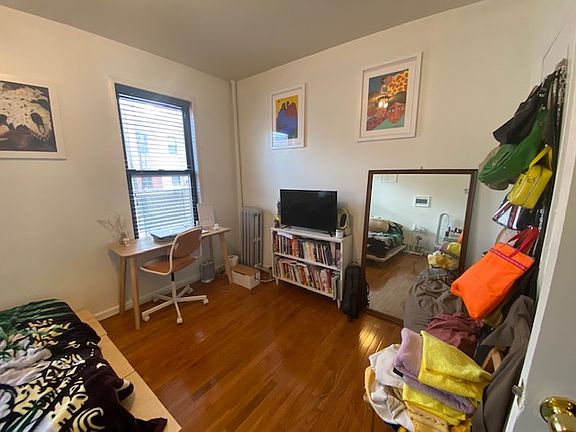5th image of 2314 28th Ave #1R