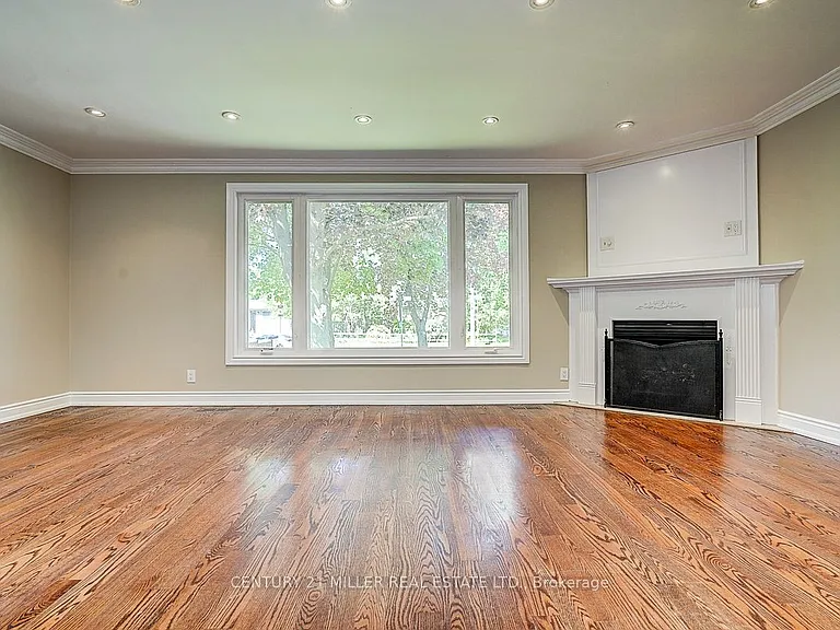 37 Dallington Dr — Photo 29