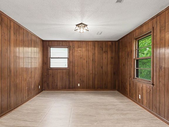 5th image of 453 Gary Hills Dr