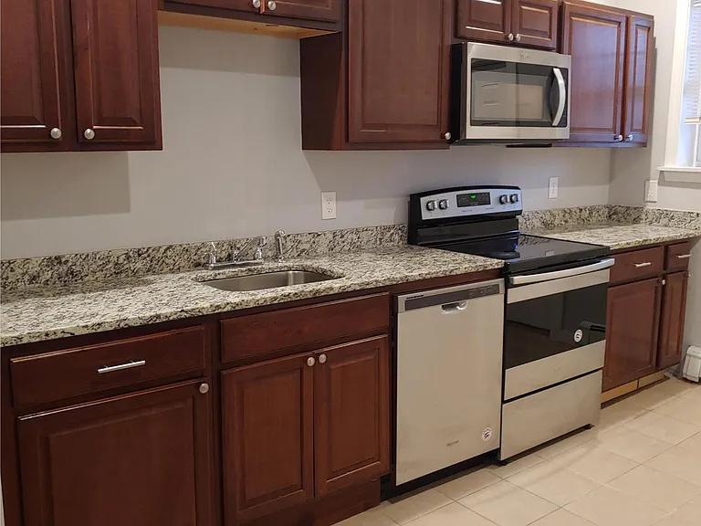 76 West St #8 — Photo 2