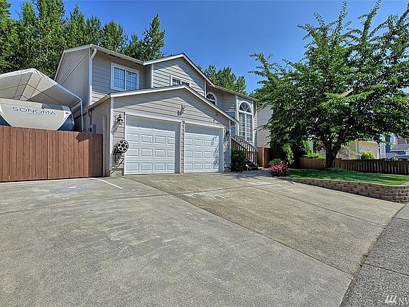 2nd image of 5607 125th Pl NE