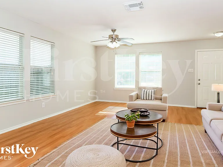 7919 Raven Creek Ln — Photo 4