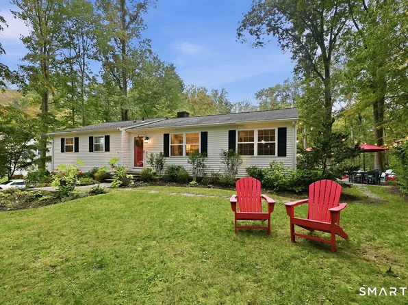 32 Wellsweep Drive, Madison, CT 06443
